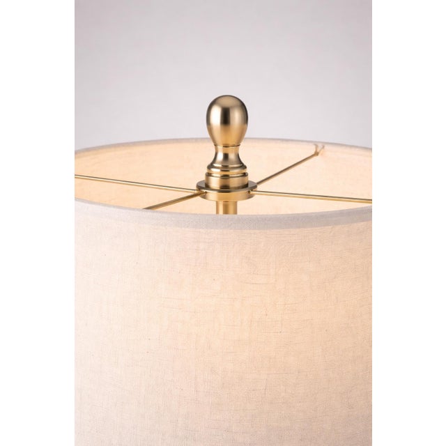 Late 20th Century Late 20th Century Coastal Breeze White Crackle Glaze Urn Table Lamp — 27” Ceramic Urn With Handles & Linen Shade For Sale - Image 5 of 6