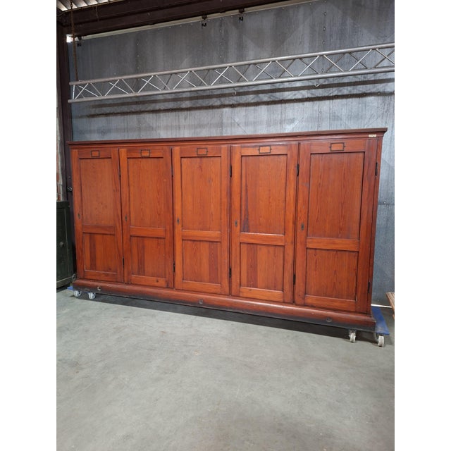 Industrial Vintage Laboratory Cabinet from Berlin University For Sale - Image 3 of 13