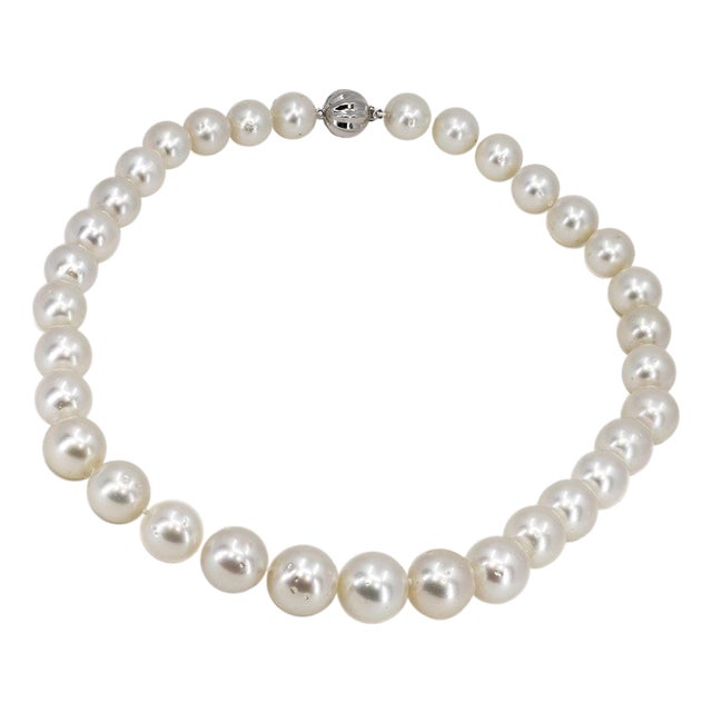 Late 20th Century South Sea Pearl Necklace For Sale