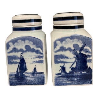 Vintage Hand-Painted Delft Blue Porcelain Jar Pair – Dutch Delft Blauw Lidded Canister For Sale