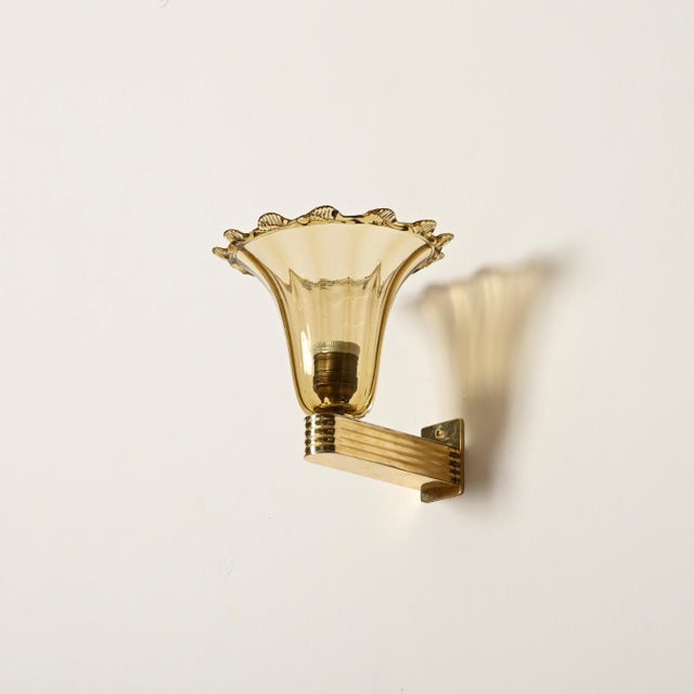 Murano Glass and Brass Flower Sconces by Barovier, Italy, 1940s, Set of 2 For Sale - Image 3 of 16