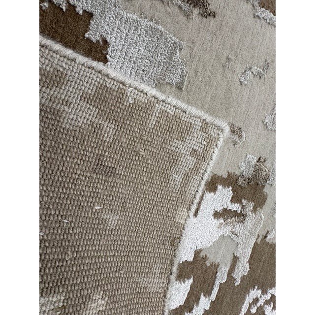 Rh Restoration Hardware Riva Hand-Knotted Rug — 9' × 12' Dove/Wheat | Wool & Viscose Blend For Sale In Columbus - Image 6 of 18
