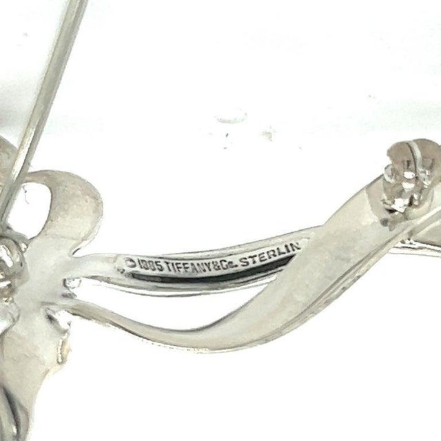 Authentic Tiffany & Co Estate Ribbon Brooch Pin Sterling Silver TIF833 This elegant Authentic Tiffany & Co Silver brooch...