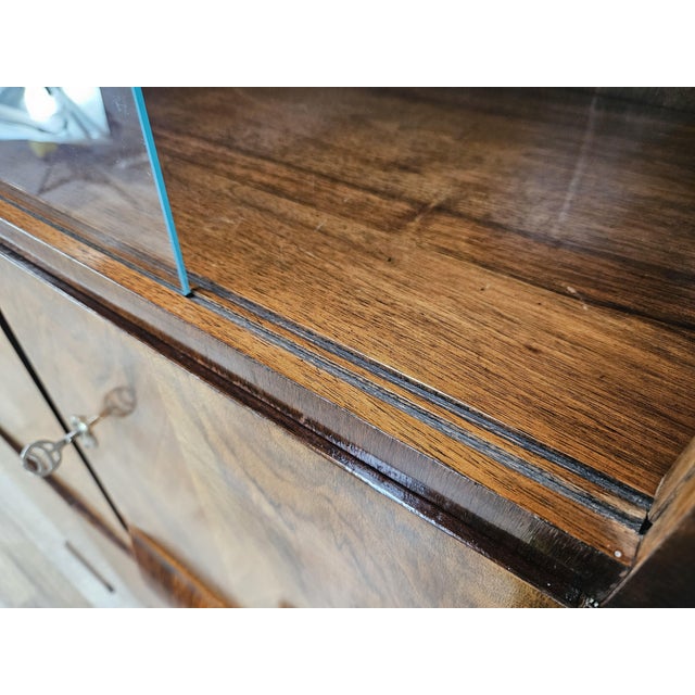Brown Art Deco Austrian Display Cabinet in Glass and Briar Root, 1930 For Sale - Image 8 of 18