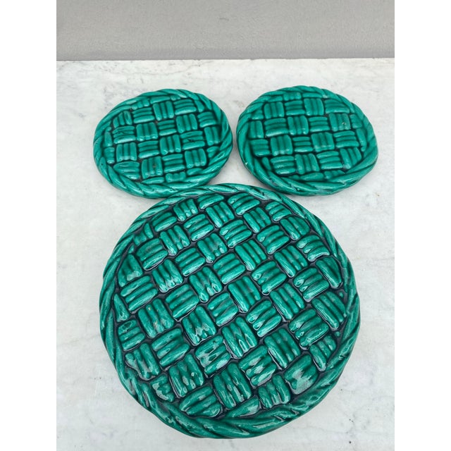 Mid-Century Modern 1950s Green Majolica Trivet & Wine Coasters Vallauris - Set of 3 For Sale - Image 3 of 4