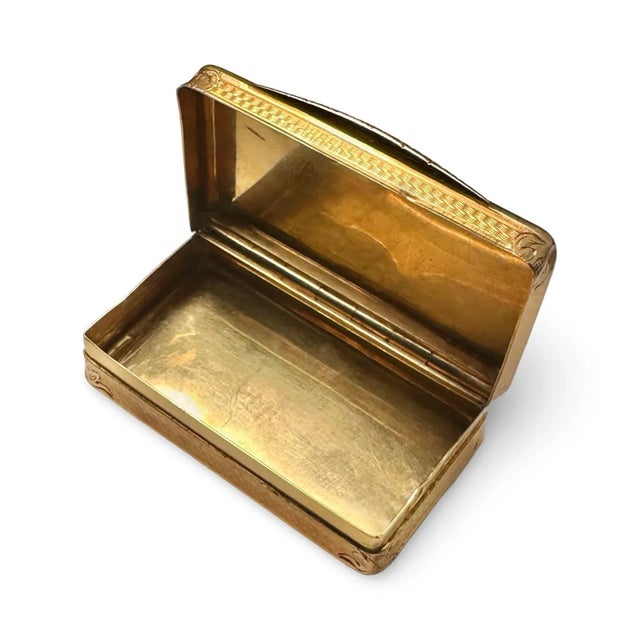 Metal Antique French 18th Century 18k Gold Snuff Box Attributed to Louis Tassin, Paris c.1790 For Sale - Image 7 of 11