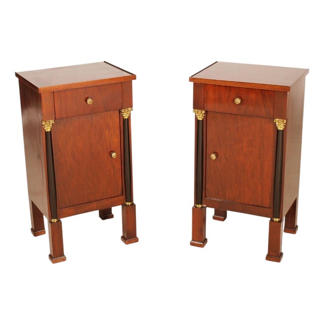 Italian Empire Neoclassical Walnut Bedside Tables from Bassanos Ebanistery, 1920s, Set of 2 For Sale