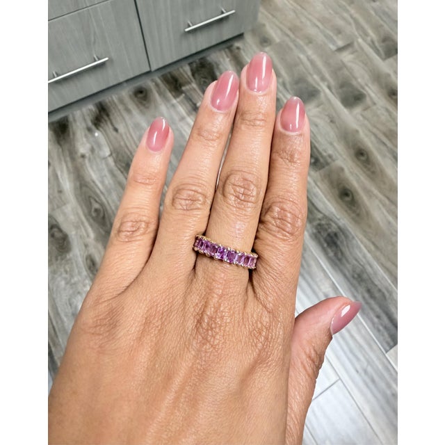 Metal 3.45 Carat Pink Sapphire Yellow Gold Ladies Band, Size 7 For Sale - Image 7 of 9