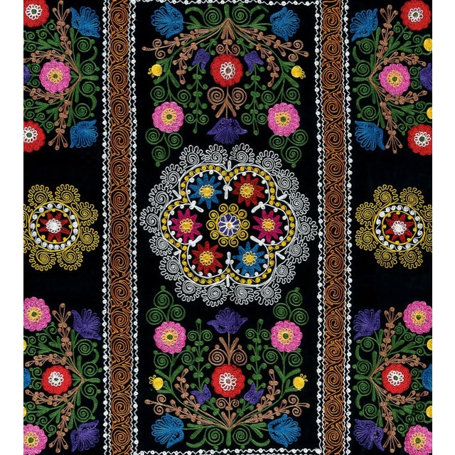 4.5x6.6 Ft Vintage Silk Hand Embroidery Bed Cover, Asian Suzani Wall Hanging For Sale - Image 4 of 5