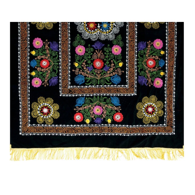 Contemporary 4.5x6.6 Ft Vintage Silk Hand Embroidery Bed Cover, Asian Suzani Wall Hanging For Sale - Image 3 of 5
