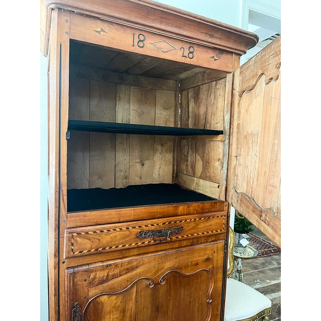 Brown Early 19th Century Bonnetière Cabinet For Sale - Image 8 of 8