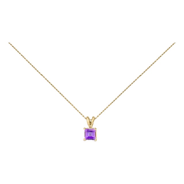 14K Yellow Gold 5x5 MM Square Shaped Purple Amethyst Solitaire Pendant Necklace For Sale