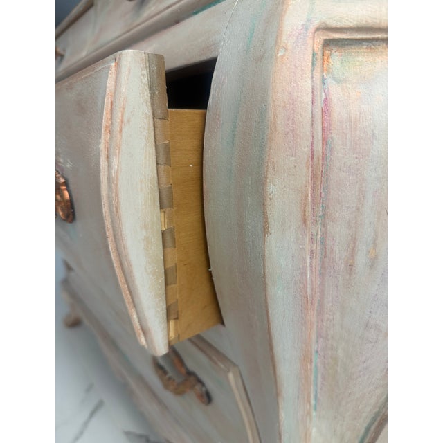 Vintage French Style Serpentine Chest – Pulaski Hand-Painted Pastel Patina For Sale - Image 9 of 9