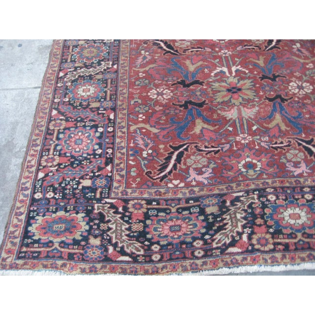 Persian 1930s Red Navy Blue Green Geometric Tribal Persian Heriz Rug For Sale - Image 3 of 5
