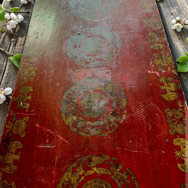 Vintage Chinese Red Lacquer Low Kang Coffee Table With Drawers, Hand-Painted, Mid-20th Century For Sale - Image 13 of 14