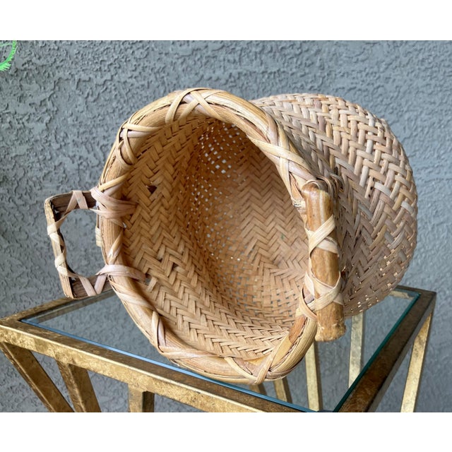 Wood Stylish Mid 20th-Century Rattan & Bamboo Zig Zag Aka Herringbone Pattern Cachepot / Planter Basket For Sale - Image 7 of 18