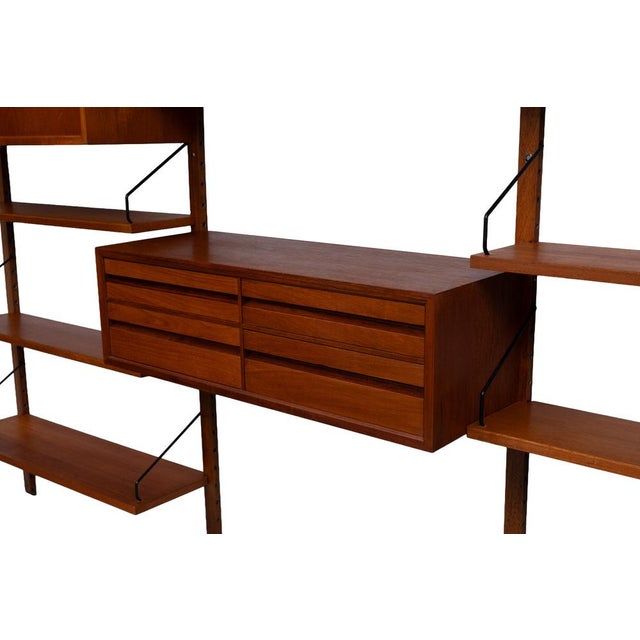 Vintage Royal Wall System with 4 Cabinets in Teak by Poul Cadovius, 1960s, Set of 23 For Sale - Image 14 of 18