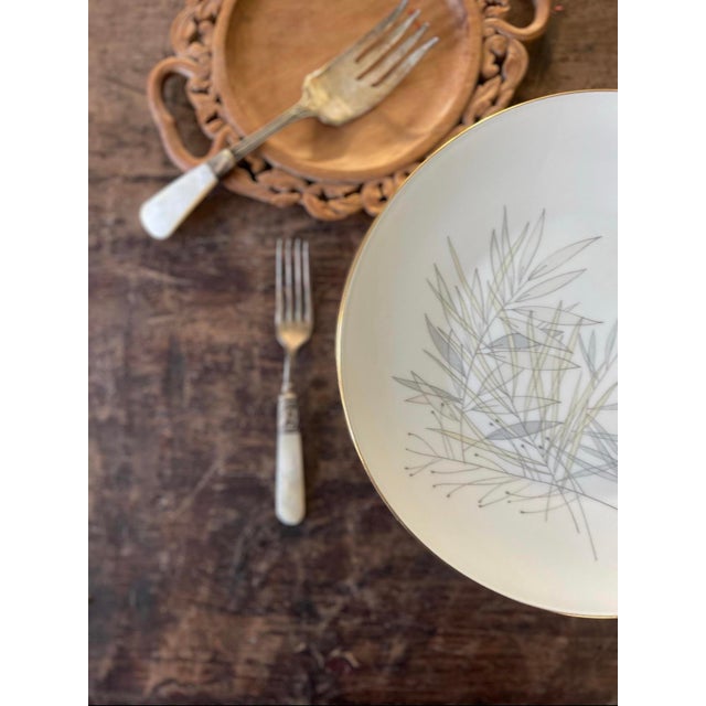 Vintage Mid-Century Modern Rosenthal 9.75” Plates in Loewry Grasses Pattern - Set of Seven (7) For Sale - Image 10 of 11