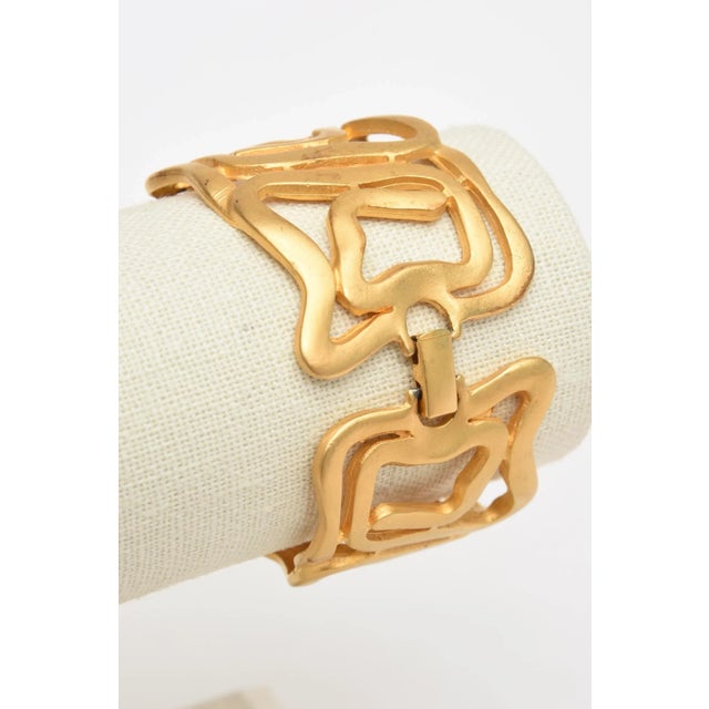 Metal Vintage Gold Plated Sculptural Abstract Collar Necklace and Cuff Bracelet Set, Pair Of For Sale - Image 7 of 10
