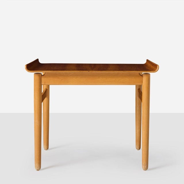 Hans Wegner 1950s A “Shell” series side table by Hans J Wegner for Fritz Hansen For Sale - Image 4 of 9