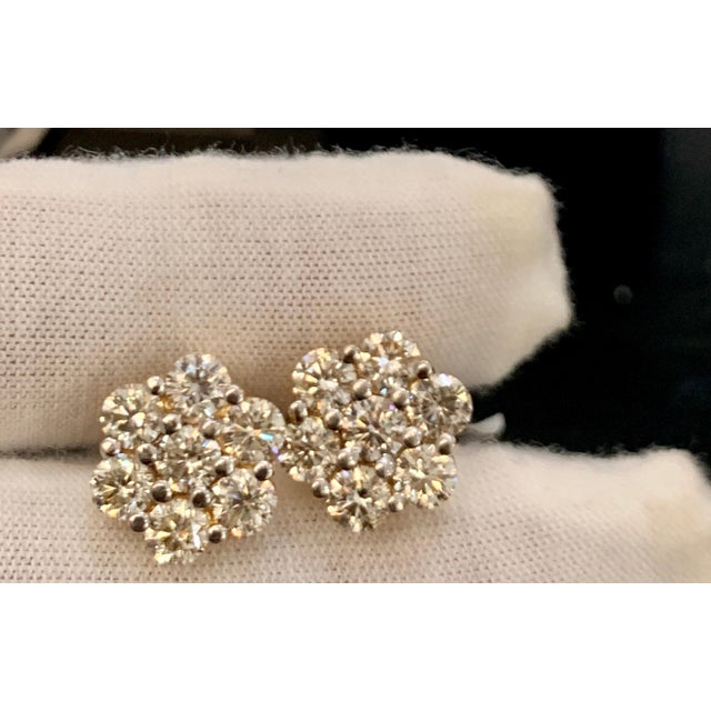 Metal 2.80 Carat, 7 Diamond Floral Cluster Flower Stud Earrings 14 Karat Yellow Gold For Sale - Image 7 of 18