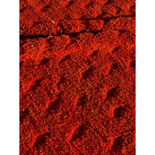 2020s Handmade Moroccan Mrirt Rug – Burnt Orange Wool Rug – Modern Textured Carpet For Sale - Image 5 of 7