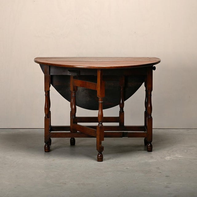 Brown Antique English Oval Gateleg Table with Drawer in Oak, 1800s For Sale - Image 8 of 18