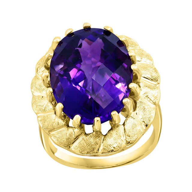 10 Carat Checker Board Amethyst Cocktail Ring in 14 Karat Yellow Gold For Sale - Image 15 of 18