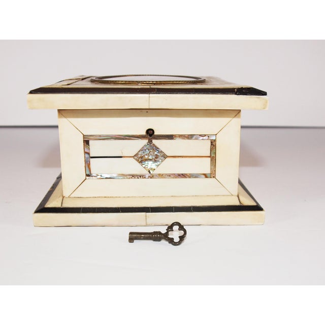 Early 19th Century Antique Bone Box With Miniature Hand Painted Portrait For Sale In San Francisco - Image 6 of 13