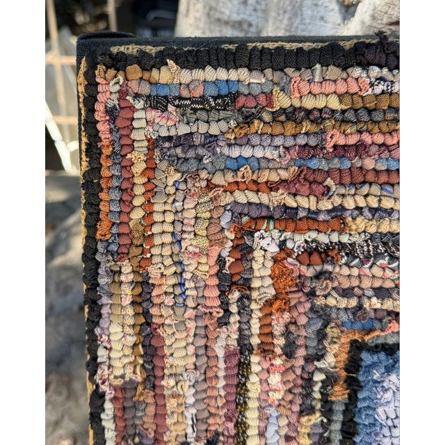 1930s Hand-Hooked Mounted Welcome Rug From Pennsylvania For Sale - Image 4 of 6