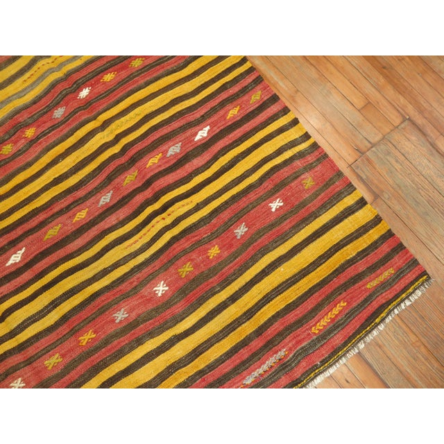 Vintage Turkish Kilim, 7'9'' X 10'9'' For Sale - Image 4 of 8