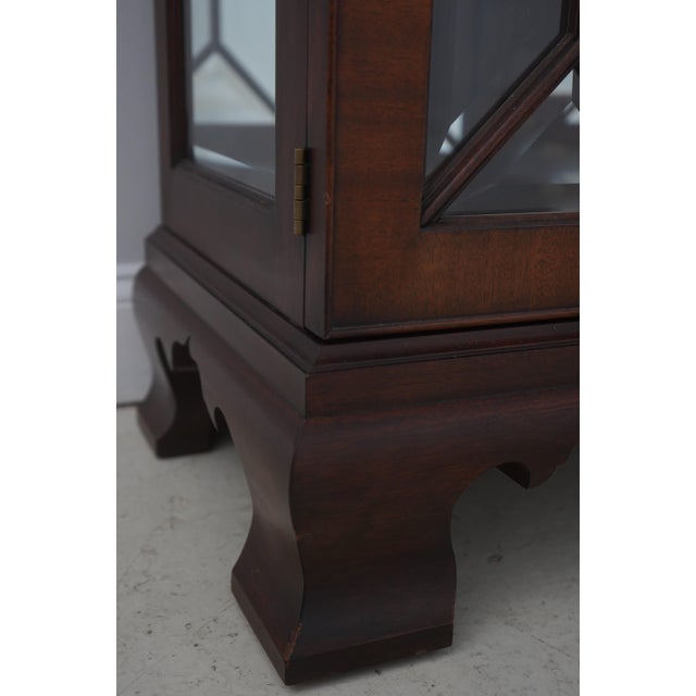 Henkel Harris Model 2348 Mahogany Curio Cabinet For Sale - Image 11 of 18