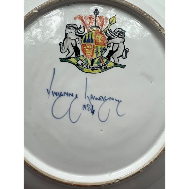 Ceramic Handpainted Bowl With the Seal of the United States "E Pluribus Unum" ("Out of Many, One") For Sale - Image 7 of 9