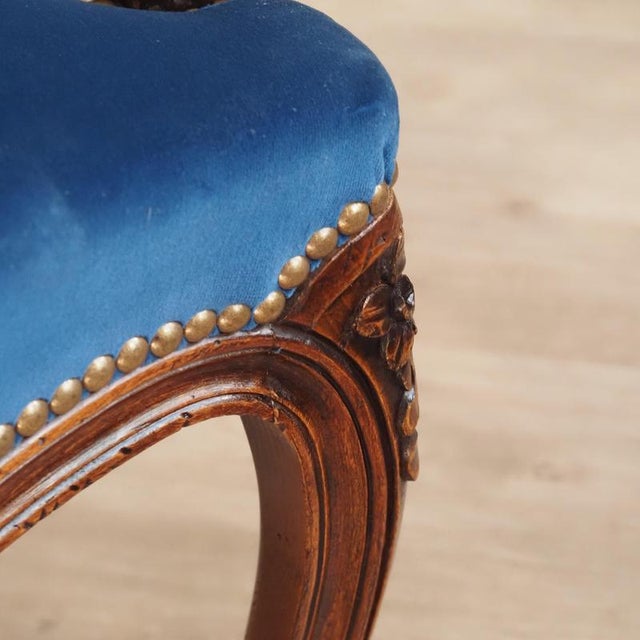 Louis XV Cabriolet Armchair with Floral Carving For Sale - Image 4 of 10