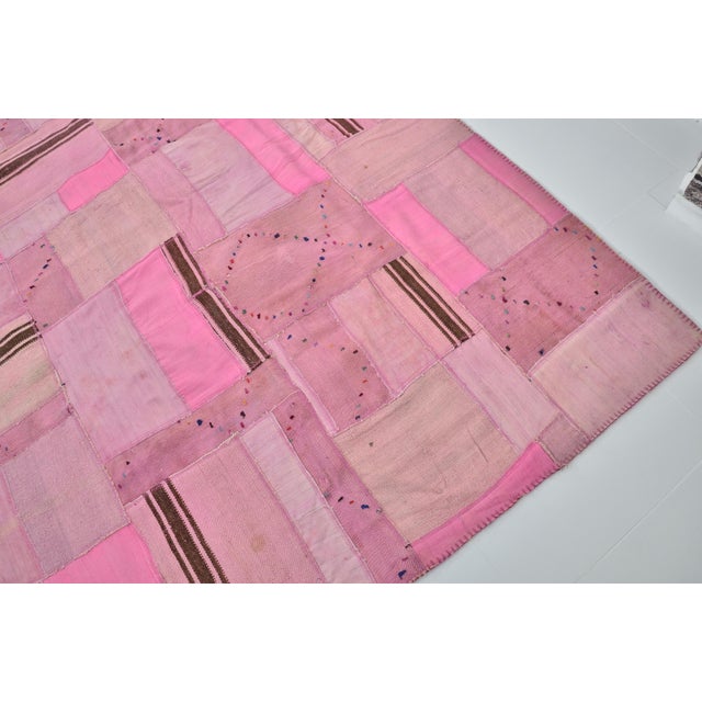 1960s Pink Anatolian Wool Kilim Rug For Sale - Image 10 of 10
