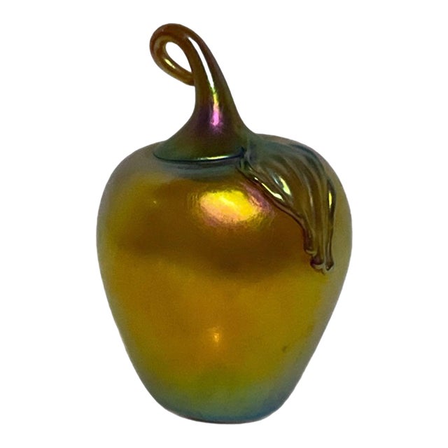 Lundberg Studios Iridescent Art Glass Apple - Signed For Sale