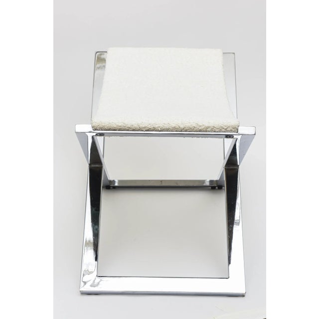 Vintage X Frame Chromed Steel Bench With New White Boucle Sling Seat, 1980's For Sale - Image 4 of 12
