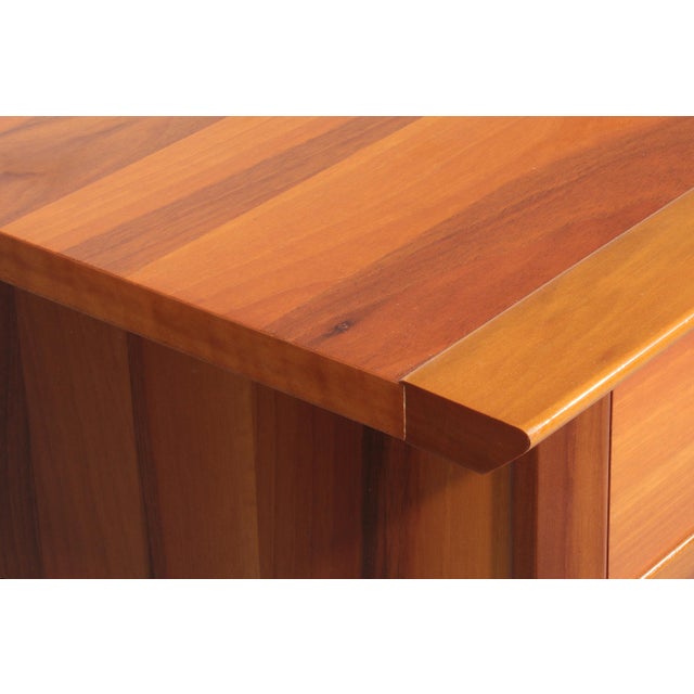 1970s Italian Walnut Bedside Tables, 1970s, Set of 2 For Sale - Image 5 of 12