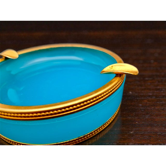 Mid-Century Modern Vintage Murano Opaline Glass Ashtray from Manifattura Di Murano, 1970s For Sale - Image 3 of 8