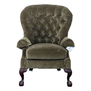 1990s Thomasville Olive Green Tufted Lounge Chair With Carved Wooden Legs For Sale