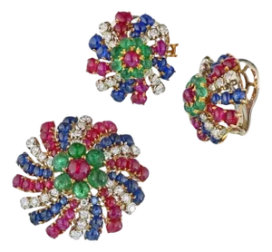 18K Yellow Gold Diamonds, Sapphire & Emeralds Earrings And A Brooch Jewelry Set