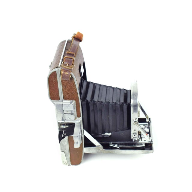 1940s 1948 Original Polaroid Land Camera Model 95 - First Edition Instant Folding Camera With Leatherette Finish For Sale - Image 5 of 14
