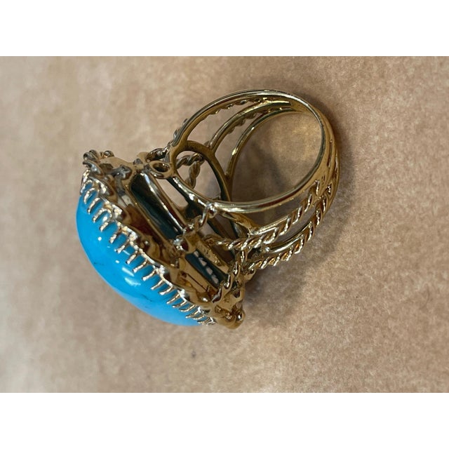 The School of Paris Vintage 75 Ct Natural Oval Sleeping Beauty Turquoise Ring, 18 Kt Yellow Gold, Size 8 For Sale - Image 3 of 18