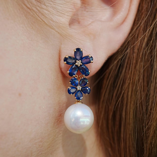 14K Yellow Gold 20 Pieces Natural Sapphire｜Royal Blue｜Pear & Oval｜Eye Clean Sapphire CTW: 4.80 4 Pieces Natural Diamond...