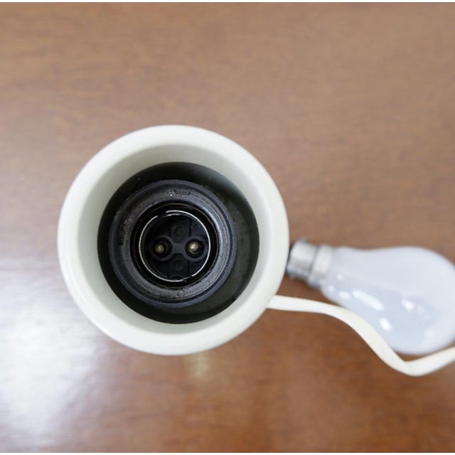 Ivory White 600 C Table Lamp by Gino Sarfatti for Arteluce, 1960s For Sale - Image 8 of 10