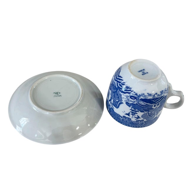 Ceramic Vintage Blue & White Porcelain Willow Pattern Set of 4 Tea Cups For Sale - Image 7 of 10