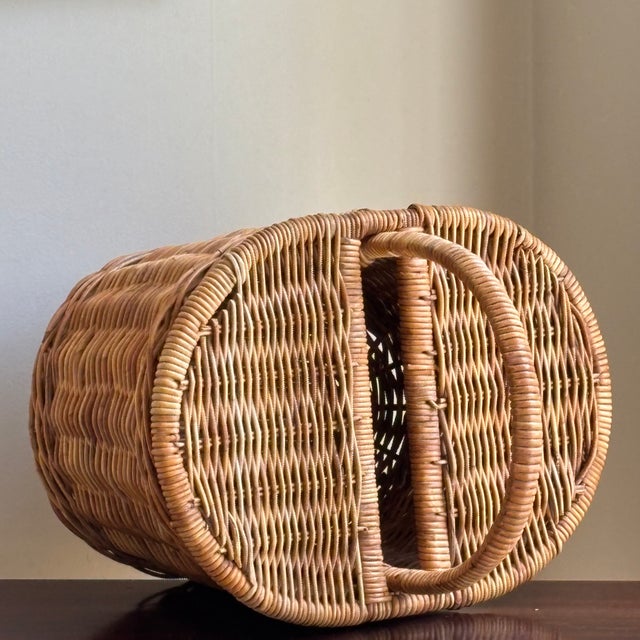Large French-Style Wicker Picnic Basket For Sale - Image 4 of 15