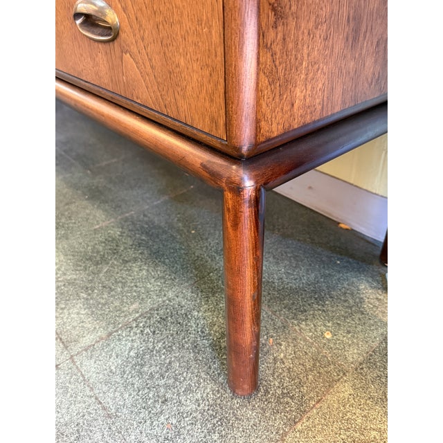1960s Combed Walnut 3 Door 3 Drawer Credenza For Sale - Image 12 of 13