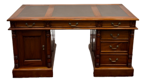 Classic English Desk Brown Leather