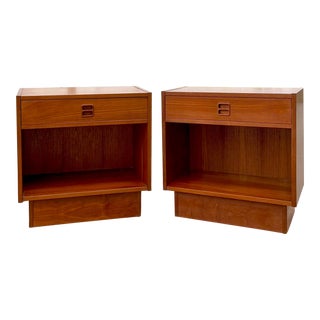 Pair of Mid-Century Teak Danish Style Nightstands For Sale